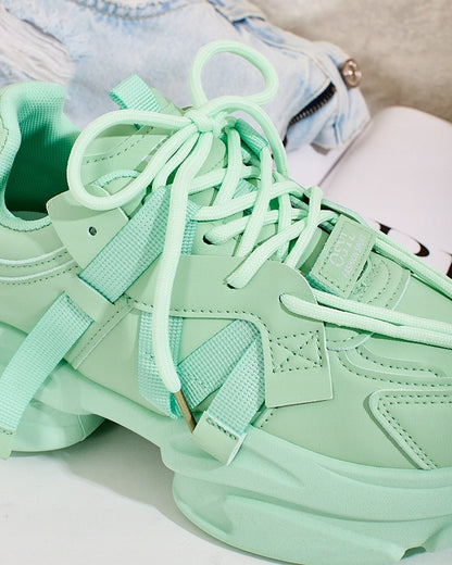 Sneakers green