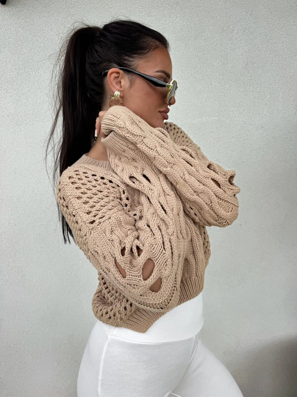 BY ME Sweter MOON – ciemny beż
