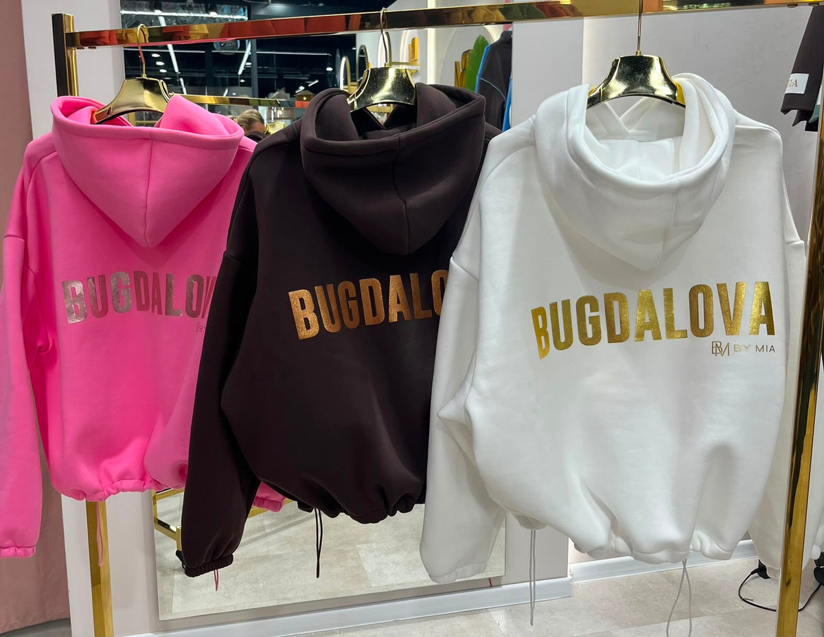 BY MIA GOLD BUGDALOVA white